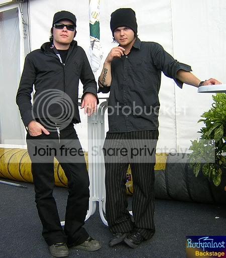 https://img.photobucket.com/albums/v405/cydynasty2/various band pix/RARbackstage02.jpg